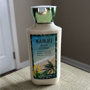 NEW … BATH & BODY WORKS “Waikiki Beach Coconut” Lotion
